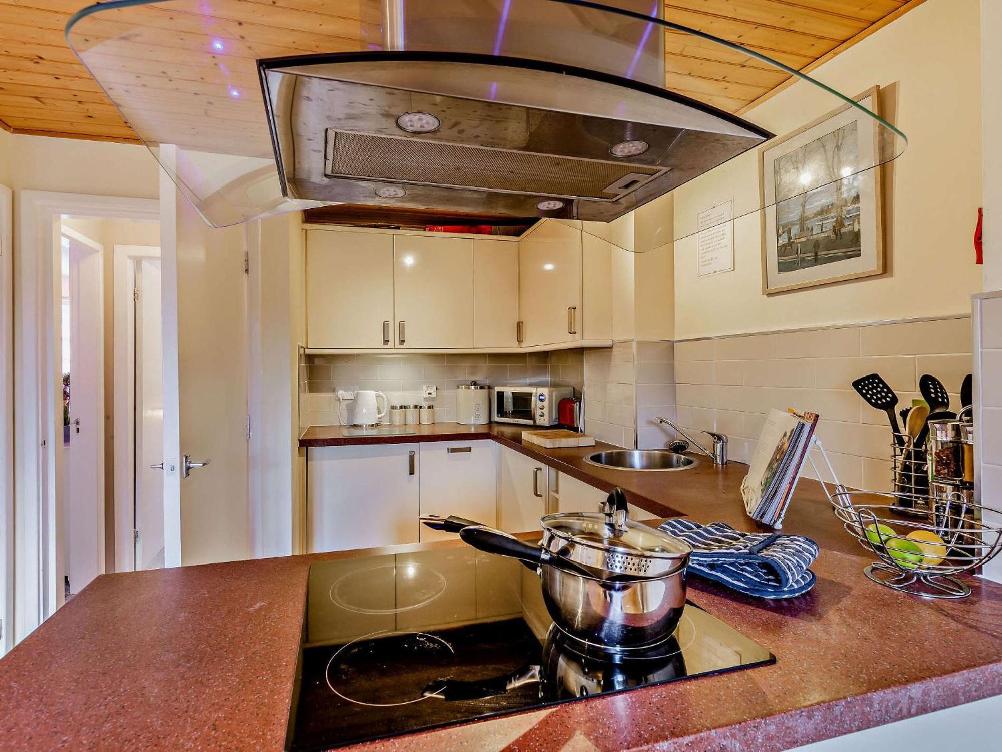 Strawberries And Cream Villa Bowness-on-Windermere Exterior photo
